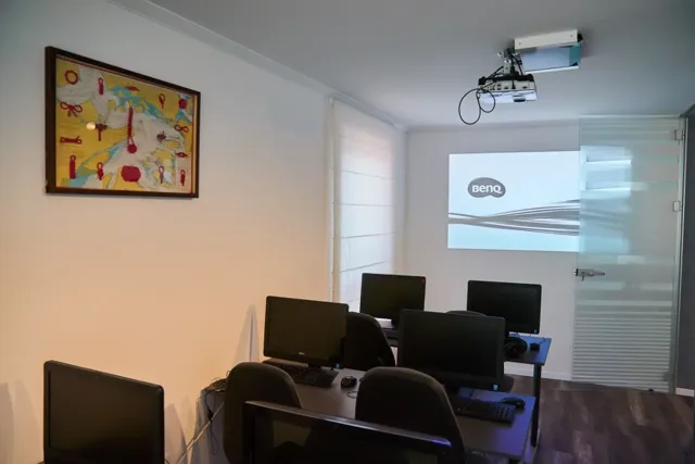 Stargate Crewing new office19